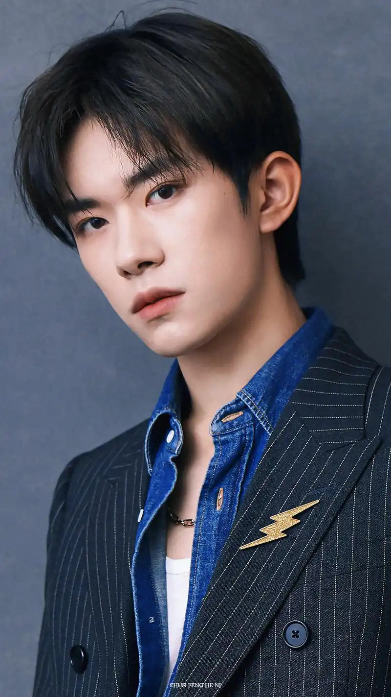 易烊千玺太帅了!