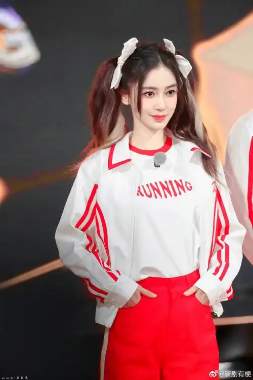 angelababy十季都无法纠正的同手同脚##奔跑吧