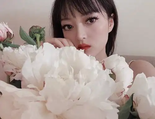 lol厂长女友ins秀恩爱你真好我好喜欢你