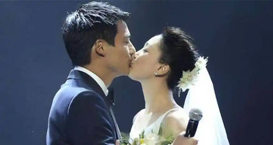 原创45岁周迅首次公开谈婚姻!感慨无法复制别人的爱情,只字不提老公