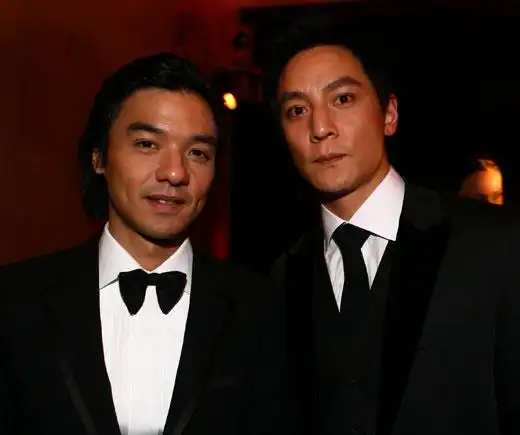 吴彦祖冯德伦哥俩好