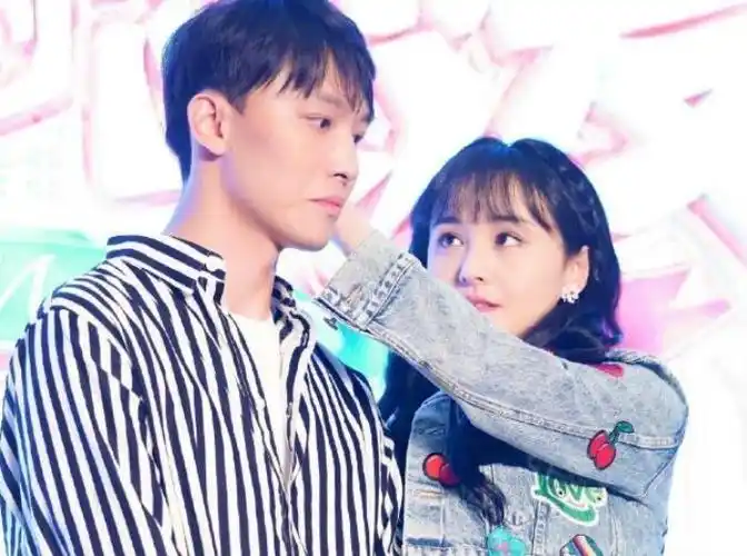 马天宇与郑爽马天宇发文声援郑爽