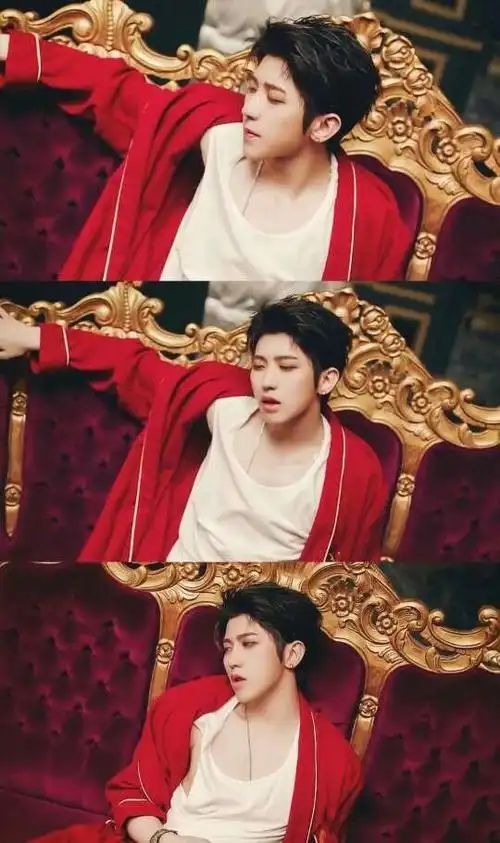 关于蔡徐坤的三格图