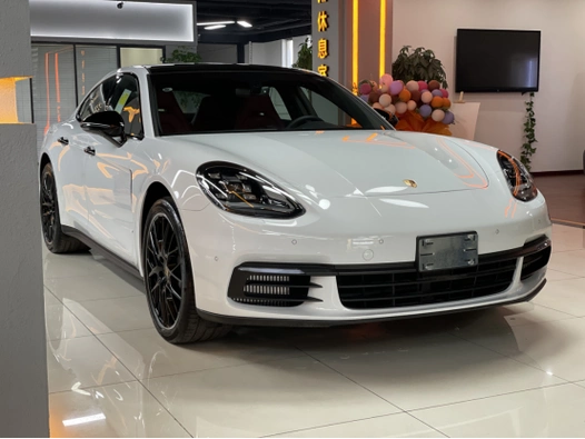 女生心目中的前三款豪车会是什么呢?