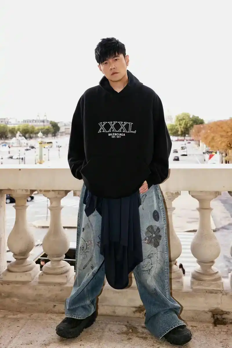 周杰伦 杰伦新鲜高清帅照来啦 - 抖音