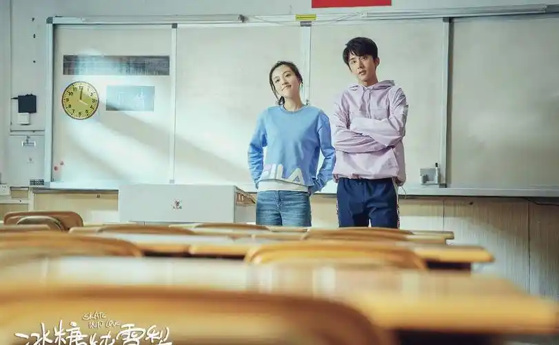 原创冰糖炖雪梨甜蜜开播张新成吴倩装美扮小学生实在没眼看