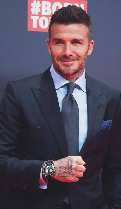 明星的胡须照,帅出新高度,女生都觉得有男人味_脸型_效果_五官