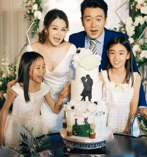 佟大为夫妇基因强大12岁大女儿撞脸王祖贤网友这也太像了吧
