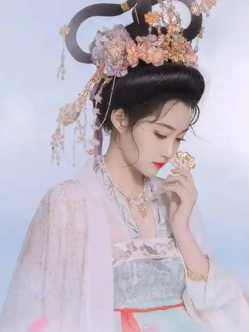 被陈都灵 关晓彤 徐璐的古风写真惊艳到了!_摄影_美人_古装