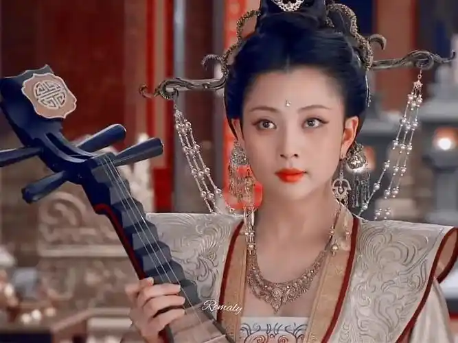 殷桃杨贵妃 殷桃除了杨贵妃和武则天还演过花蕊夫人呢