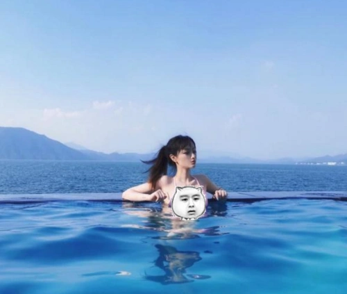 厂长女朋友泳装照曝光完美身材很抢眼网友这波很可以