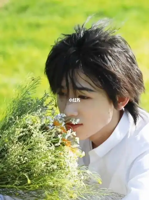 浅剪一下吧 少年与花#tnt时代少年团  #日系少年  #宋亚轩  #视频壁纸