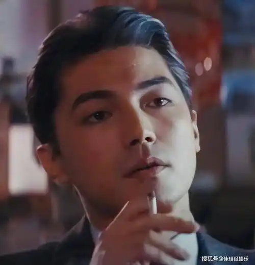 这部影片一经上映,便席卷了奥斯卡的9个小金人奖.