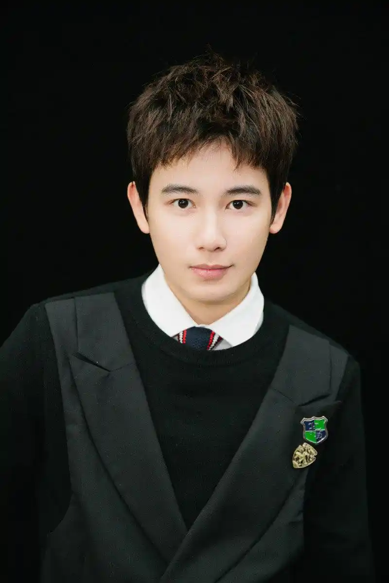 这些童星出道的男明星,你还记得他们小时候的样子吗?