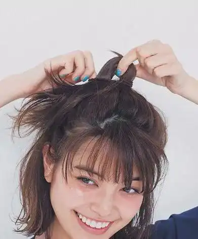 齐肩发怎么扎半丸子头洋气半丸子头值得扎