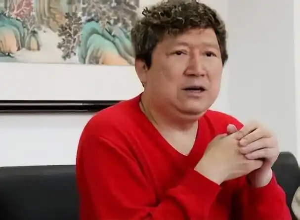 吃软饭第一人李春平,40岁娶78岁好莱坞女星,并继承到千亿遗产