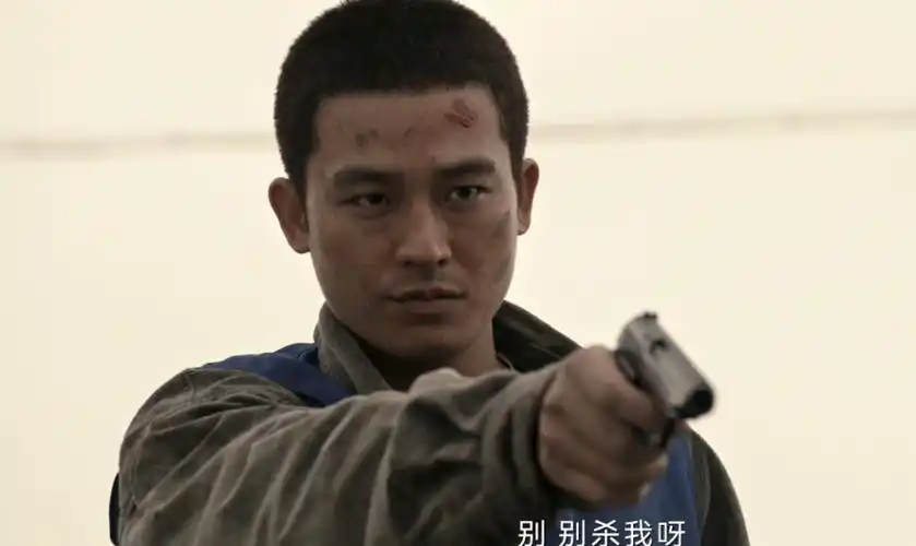 《不可告人》:31岁欧豪干饭,戳穿了多少"戏混子"的体面