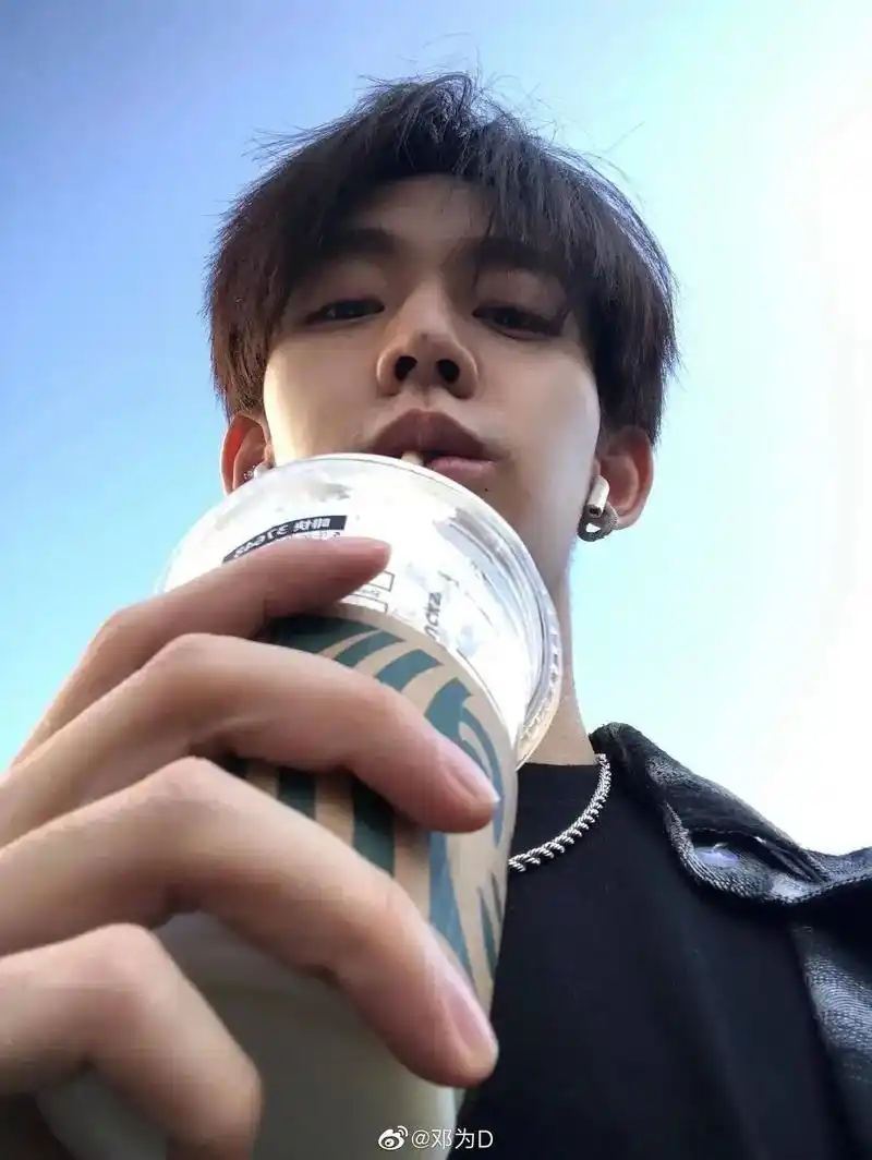 邓为.100张照片之潮男版邓为 #邓为潮男克制 #邓为 #邓 - 抖音