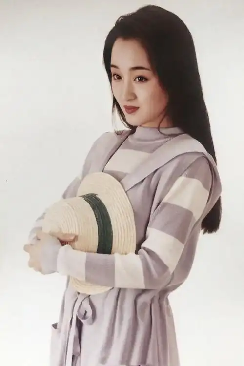 怪不得能成为天后杨钰莹年轻时太甜了长发配条纹衫纯到骨子里