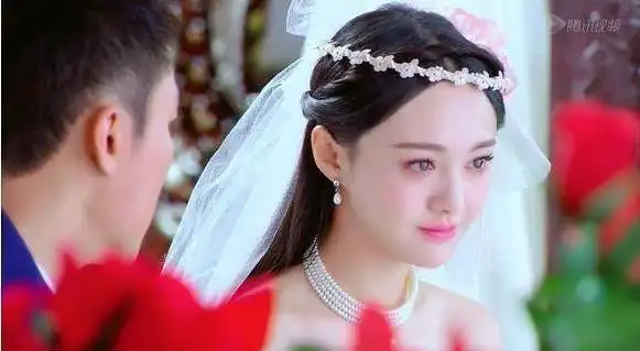 郑爽终于结婚了,身穿婚纱美极了