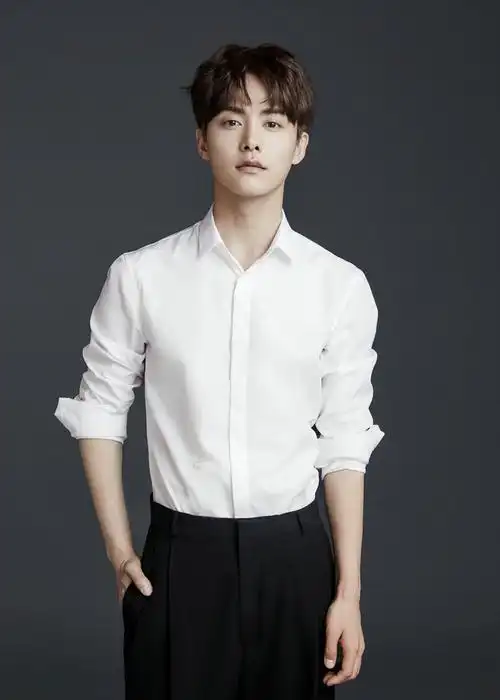 马天宇初秋大片 笑容明亮陪你过七夕