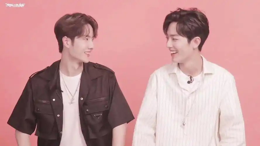 "田梦雅冲着他一笑,王一博这才明白过来.