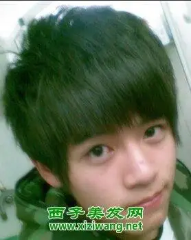 个性亚麻灰绿色头发设计 又潮又可爱