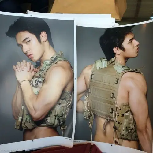 泰国大肌肌男模mossen sripen,粉红奶头最新露毛写真曝光 - 东方男色