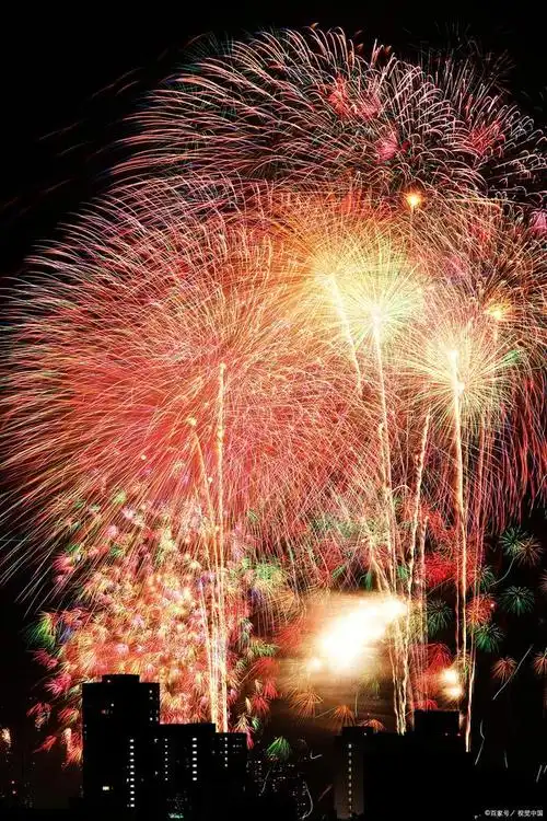 正月十六是小年,我们的过年比你们多一天,啃完腊猪蹄,年才过完