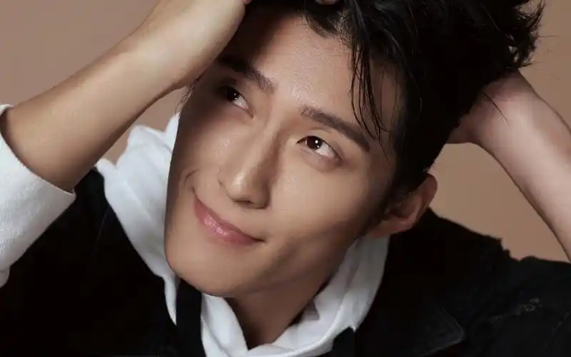 窦骁魅力写真图片桌面壁纸