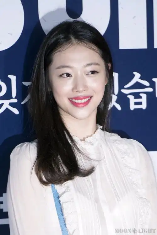 致美丽的崔雪莉