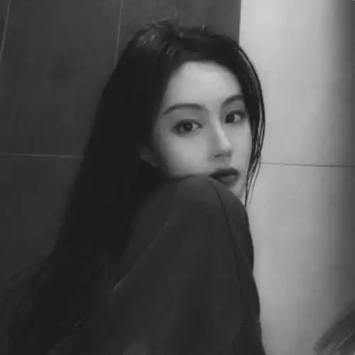 女生头像图片黑色系时间冲淡了所有的悲伤