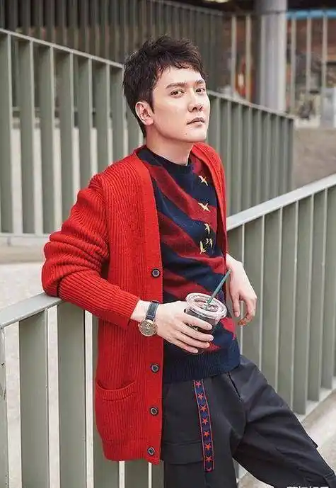 今年年初网曝冯绍峰和窦骁双龙事件,认为两人是ty,我想说的是真的是好