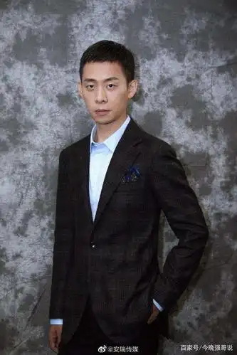 男星张译照片写真合集