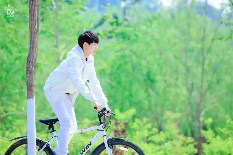 王源《超少年密码》杀青