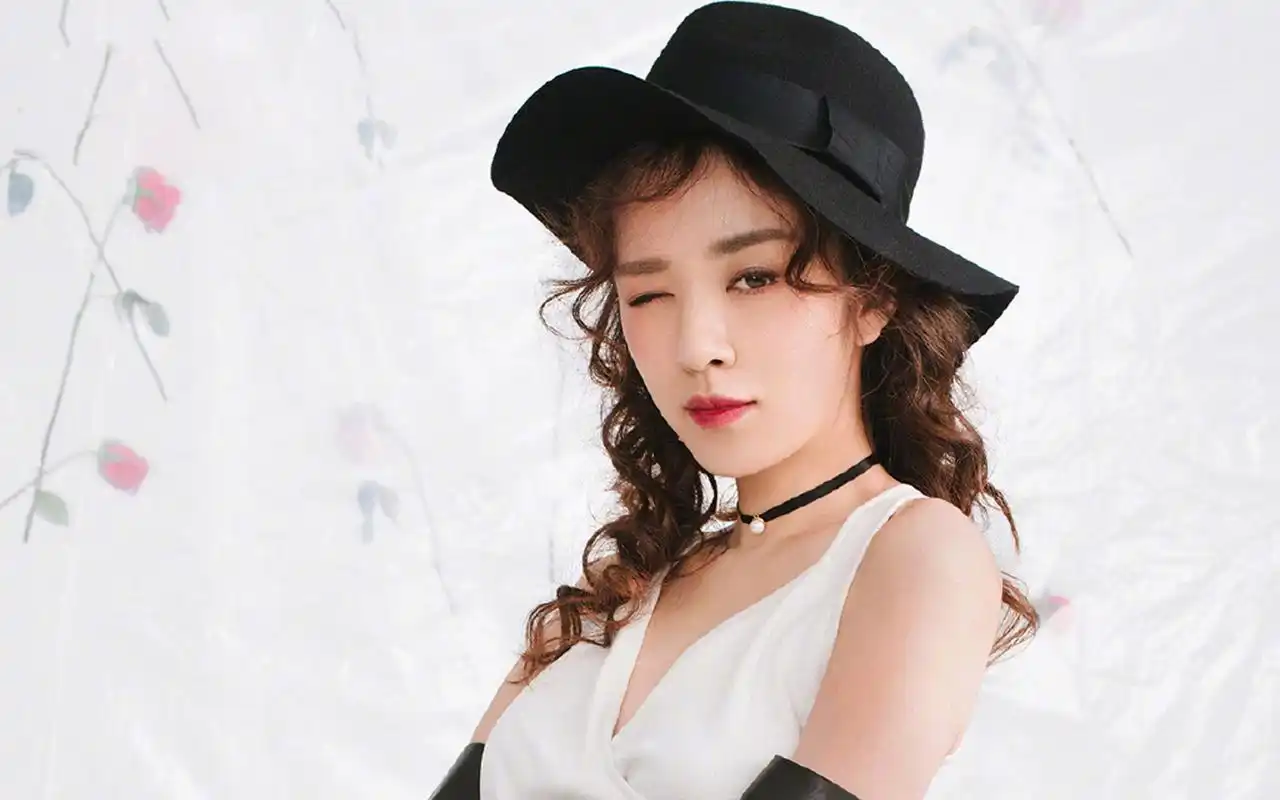 王晓晨魅力写真图片桌面壁纸