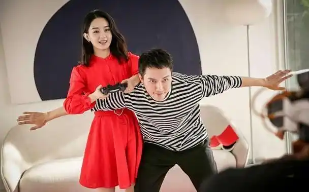 冯绍峰得意极了我那大杀四方的前妻赵丽颖如今到底有多牛