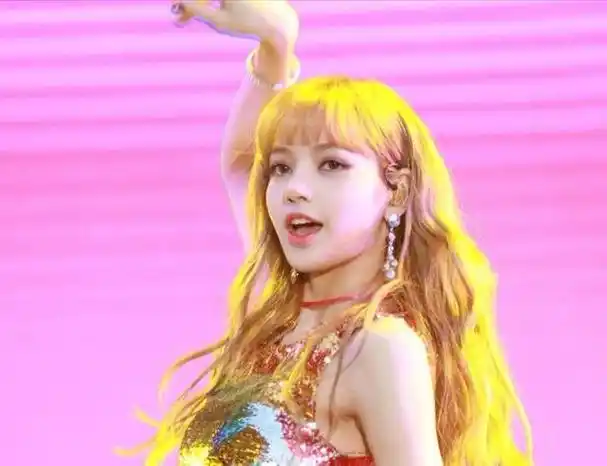 十大唱跳俱佳韩国爱豆:lisa堪称"涨粉机器",吴世勋业务超群