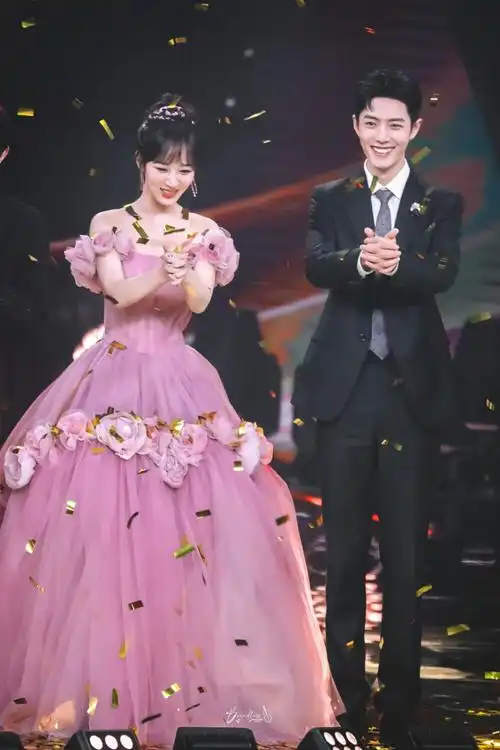 1905对话中杨紫说漏嘴,粉丝却起哄喊话:肖战_腾讯新闻