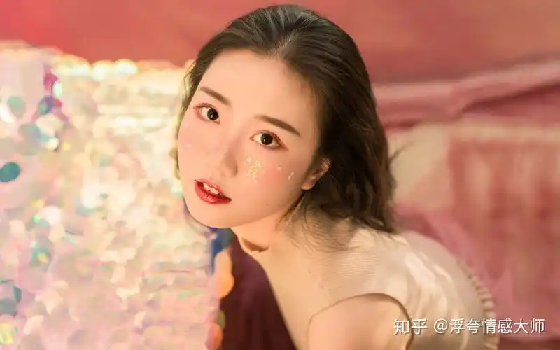 大家记住渣男渣女最典型的特点就是不会自己主动,更