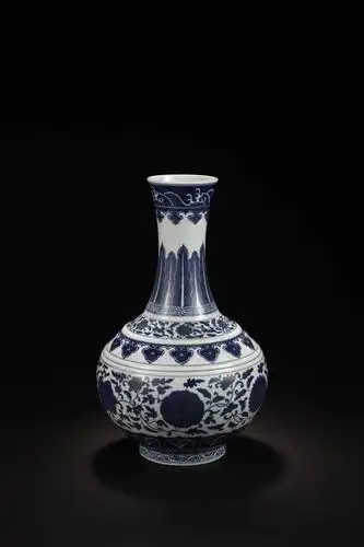 竖图,彩色,室内,白天,静物,北京,中国,花纹,风俗,艺术,纹路,瓷器,瓶