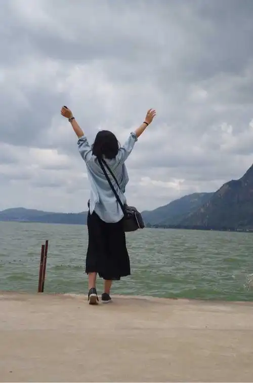 你最喜欢的背影照片是哪张?