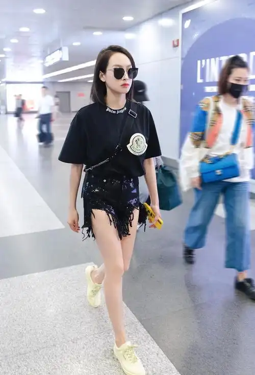 t恤怎么穿才好看?王丽坤唐嫣穿着显高级