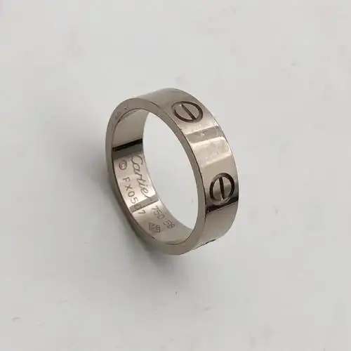 cartier卡地亚love系列白金戒指,56#,au750材质,love系列传递着炙热的
