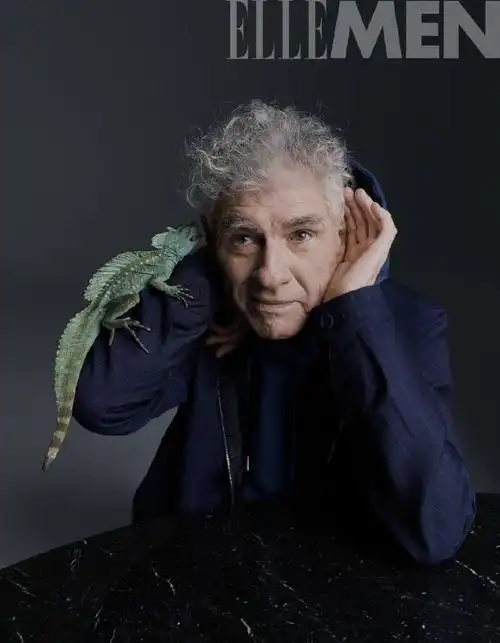 到如今成为当代最具影响力的电影人之一,@摄影师杜可风以自己独特的