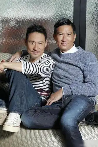 张家辉是张学友的弟弟吗