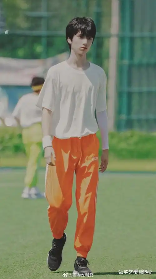 有没有时代少年团单人的全身照? - 知乎