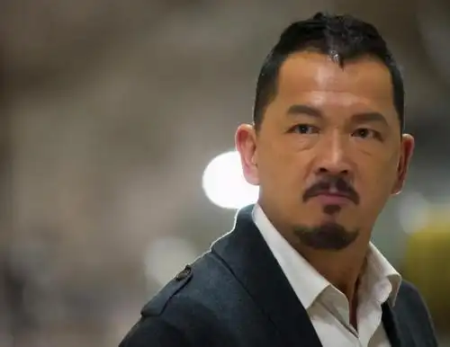 tvb老戏骨廖启智生活潦倒成路边小贩幼子五岁夭折一生坎坷