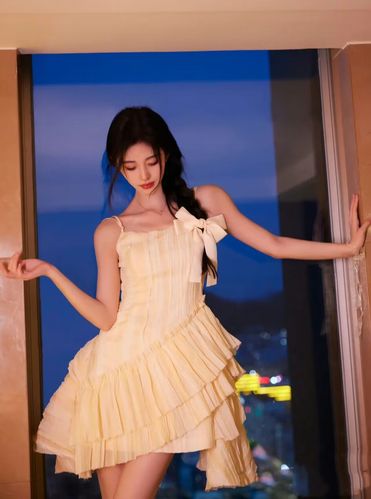 鞠婧祎同款吊带连衣裙小个子夏季新款高级礼服裙不规则公主蓬蓬裙