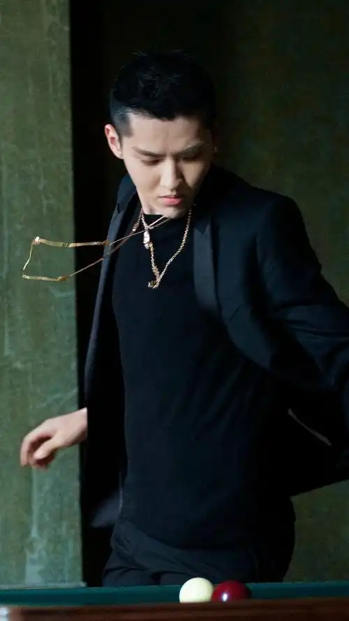 吴亦凡##kris##壁纸##手机壁纸#更多吴亦凡高清壁纸请关注微信订院排